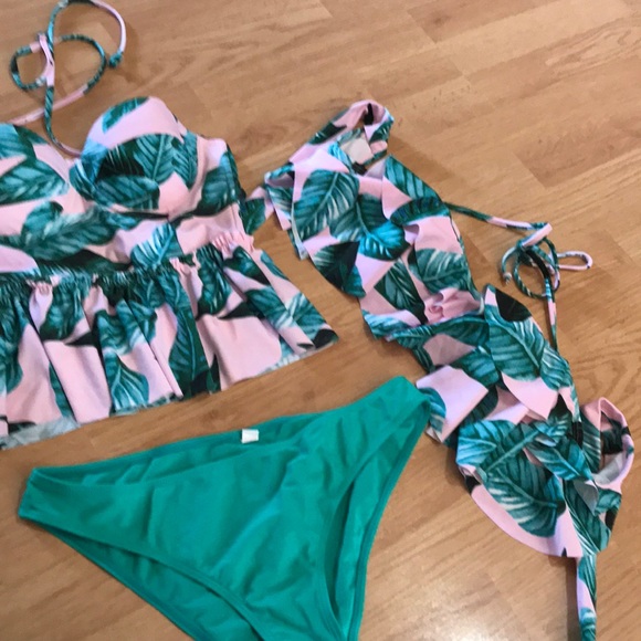 Other - New swimsuit 3 piece med tops L.G. bottom